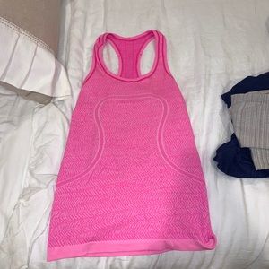 Lululemon tank top